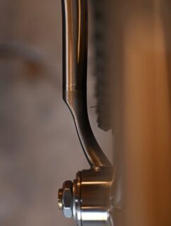 Clearances //
-
LETS GET IN CLOSE: How about we take a close look at all those spaces between spaces.  Those negative spaces, Moriarty.
-
#titanium 
#singlespeed 
#hardtail