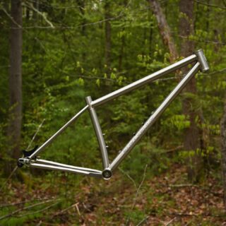 Marauder Ti SS //
-
Thus ones packed and ready for the Man in Brown to head out West to see what they know.  Honk at @onespeed_dan if you see him ripping singletrack.  Burn some turns for me on this one Dan!
-
#singlespeed 
#titanium