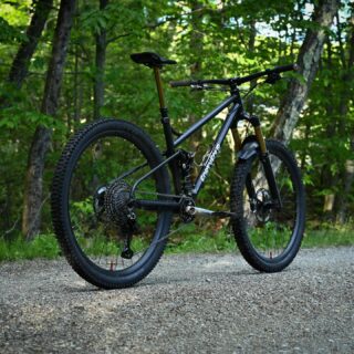 MOTIVATION //
-
Well, it’s assembled: The Snakedriver V4.2 and it’s a bit bittersweet.  Just as everything came together and I was waiting on the frame to come back from Cerakote, I tore 2 rotator cuffs in my right shoulder. So this sits.  And I wait.  But it’s my motivation to recover.  And no, it’s not going anywhere so don’t ask.
-
Full write up coming in hot at the 44HQ Blog shortly so don’t change that dial just yet…
-
Big thanks to all my suppliers and partners including @thomashosford @prosisemetalworks @ram3dprinting @firsthand.bike @cobraframebuilding and the company formerly known as @paragonmachine 
-
#steelisreal 
#motivation
