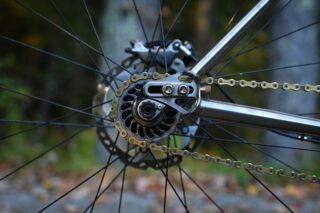 Details //
-
The Devil IS in the details.  And that space between spaces: Negative Space.
-
#singlespeed 
#hardtail
